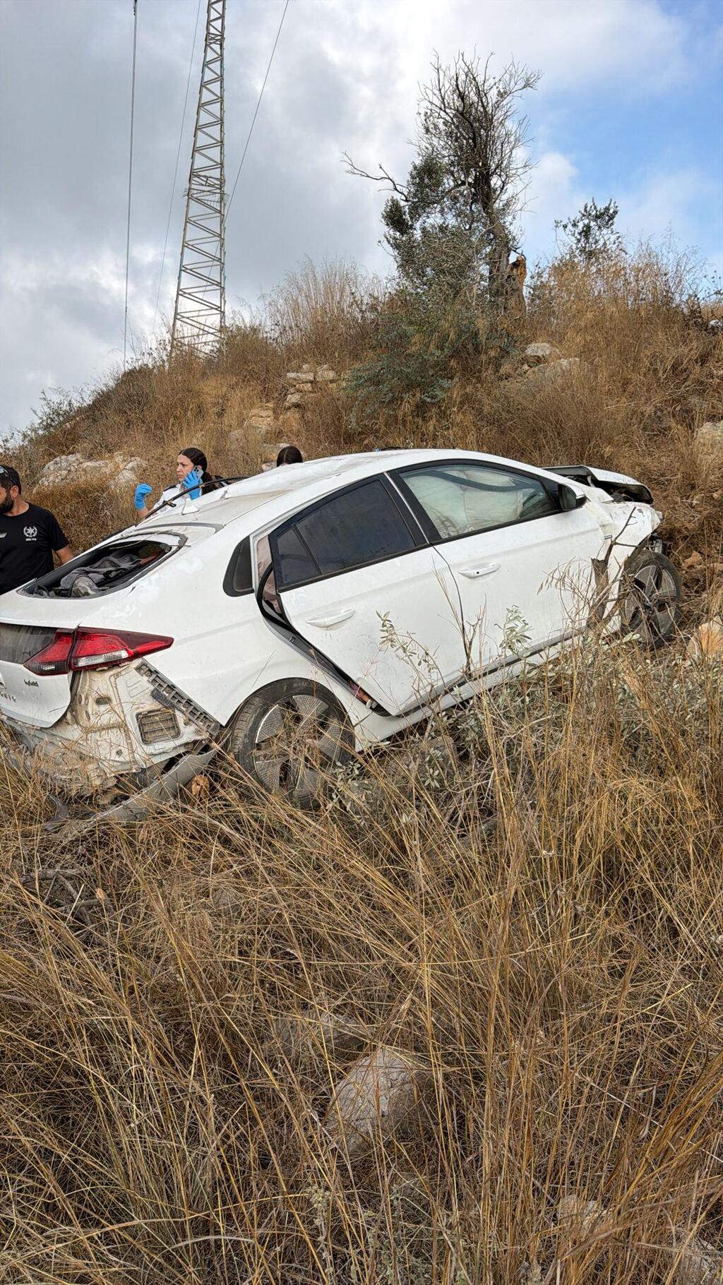 4 إصابات إثر تدهور مركبة قرب معليا.. طفل (4 سنوات) ورجل بحالة خطيرة (نجمة داوود الحمراء) 4 إصابات إثر تدهور مركبة قرب معليا.. طفل (4 سنوات) ورجل بحالة خطيرة