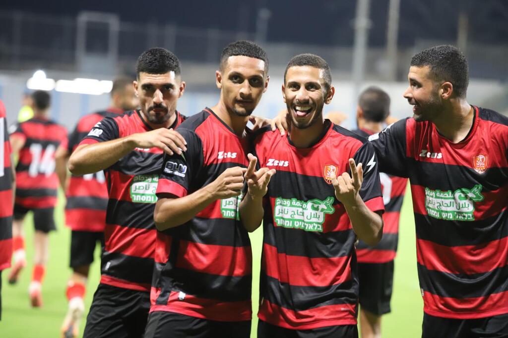 الدرجة الأولى: أم الفحم ونوف هجليل يفتتحان الموسم بتعادل مثير 2-2 (راديو الناس) الدرجة الأولى: أم الفحم ونوف هجليل يفتتحان الموسم بتعادل مثير 2-2