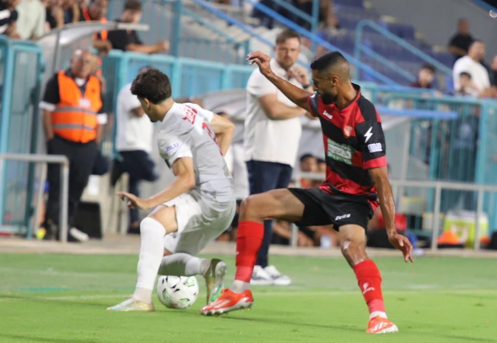 الدرجة الأولى: أم الفحم ونوف هجليل يفتتحان الموسم بتعادل مثير 2-2 (راديو الناس) الدرجة الأولى: أم الفحم ونوف هجليل يفتتحان الموسم بتعادل مثير 2-2