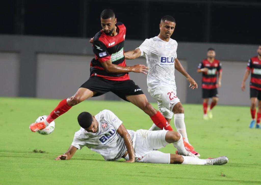 الدرجة الأولى: أم الفحم ونوف هجليل يفتتحان الموسم بتعادل مثير 2-2 (راديو الناس) الدرجة الأولى: أم الفحم ونوف هجليل يفتتحان الموسم بتعادل مثير 2-2