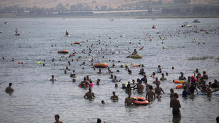  فعالية السباحة السنوية في بحيرة طبريا