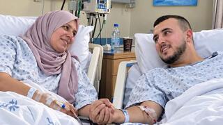 سامية نمورة وإبنها