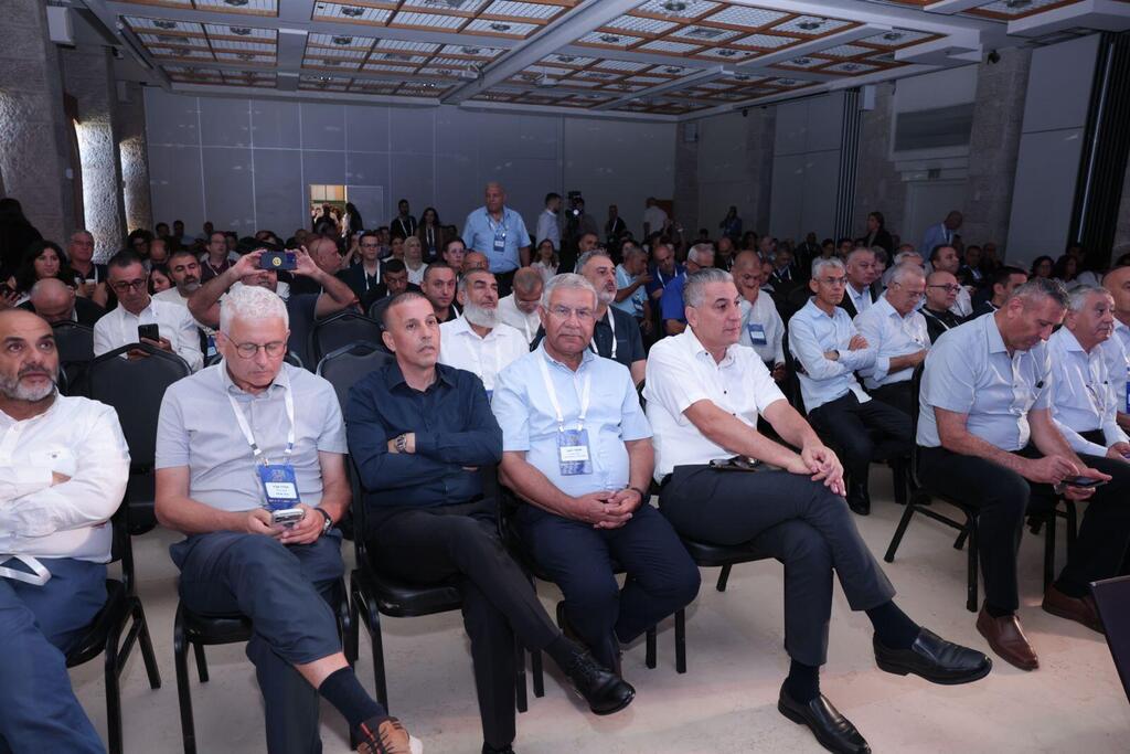 مؤتمر "رؤية 2031" يبحث الخطة الخماسية المقبلة لتطوير المجتمع العربي (وفق البند 27 أ) مؤتمر "رؤية 2031" يبحث الخطة الخماسية المقبلة لتطوير المجتمع العربي