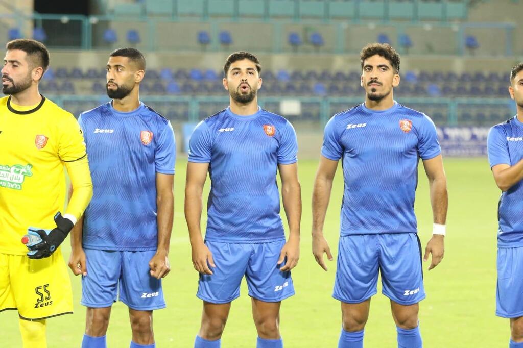 هبوعيل أم الفحم يقلب الطاولة على شباب طمرة ويحقق فوزه الأول 2-1 (راديو الناس) هبوعيل أم الفحم يقلب الطاولة على شباب طمرة ويحقق فوزه الأول 2-1