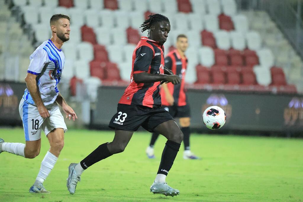 عيروني طبريا يتعادل أمام هبوعيل القدس (راديو الناس) عيروني طبريا يتعادل أمام هبوعيل القدس