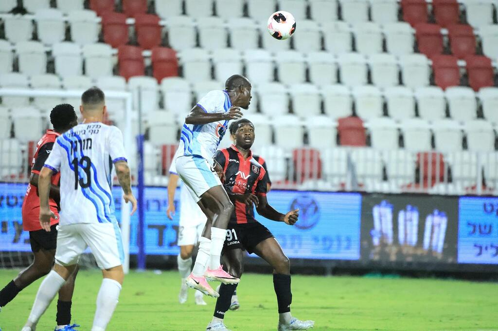 عيروني طبريا يتعادل أمام هبوعيل القدس (راديو الناس) عيروني طبريا يتعادل أمام هبوعيل القدس