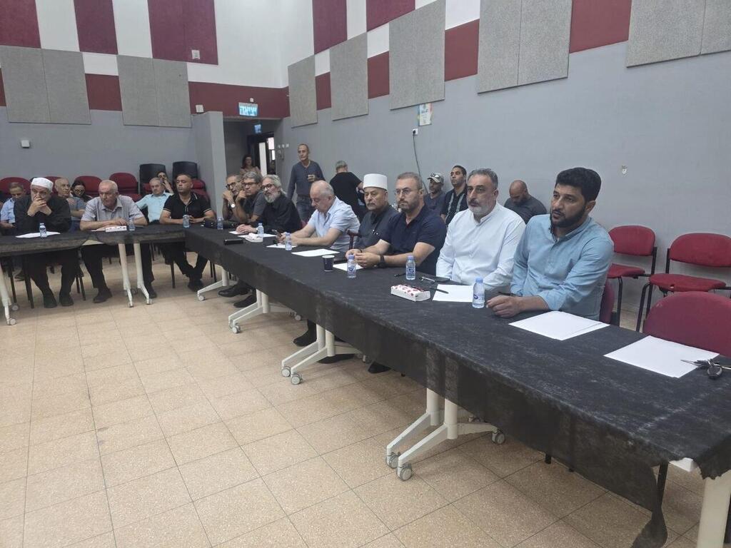 اجتماع طارئ للمتابعة في مجد الكروم لبحث البؤرة الاستيطانية (راديو الناس) اجتماع طارئ للمتابعة في مجد الكروم لبحث البؤرة الاستيطانية