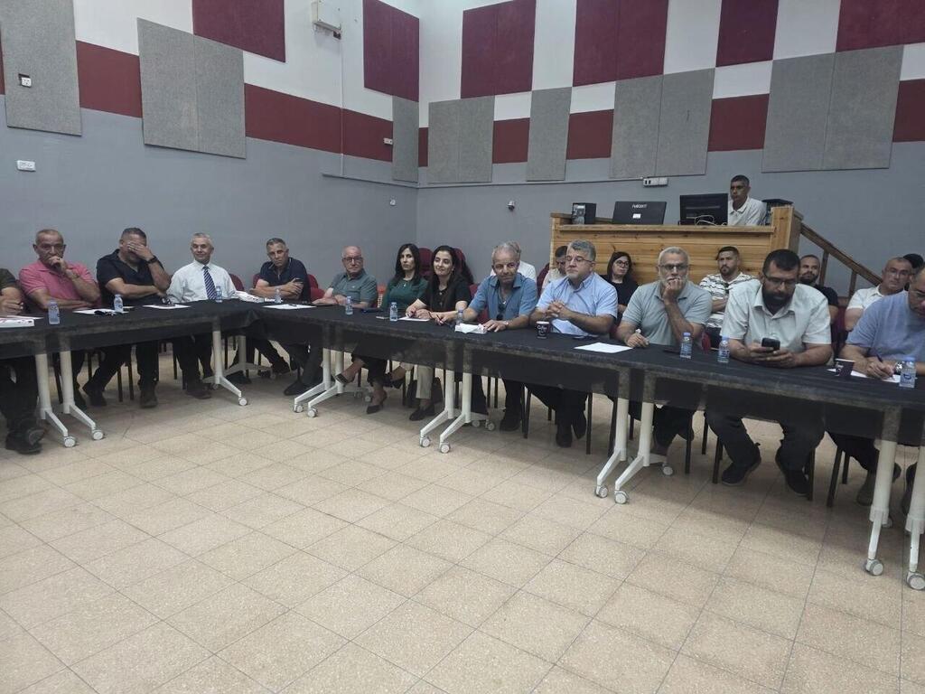 اجتماع طارئ للمتابعة في مجد الكروم لبحث البؤرة الاستيطانية (راديو الناس) اجتماع طارئ للمتابعة في مجد الكروم لبحث البؤرة الاستيطانية