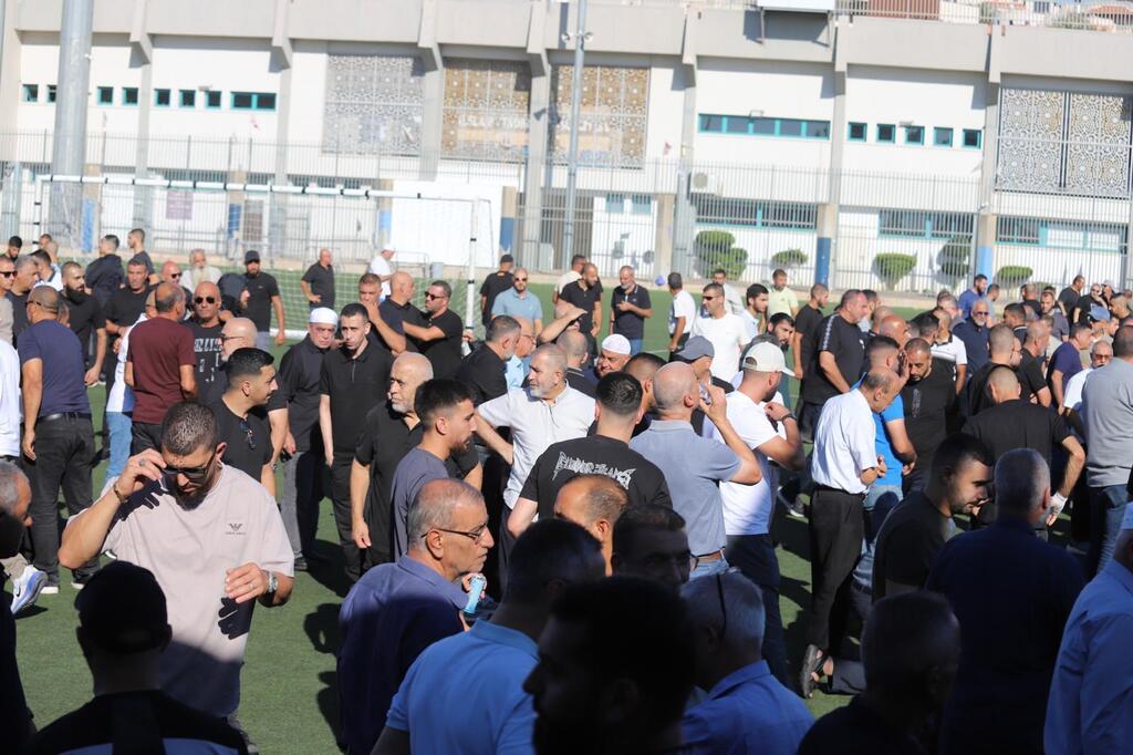 تشييع جثمان علاء محاميد في أم الفحم (راديو الناس) تشييع جثمان علاء محاميد في أم الفحم