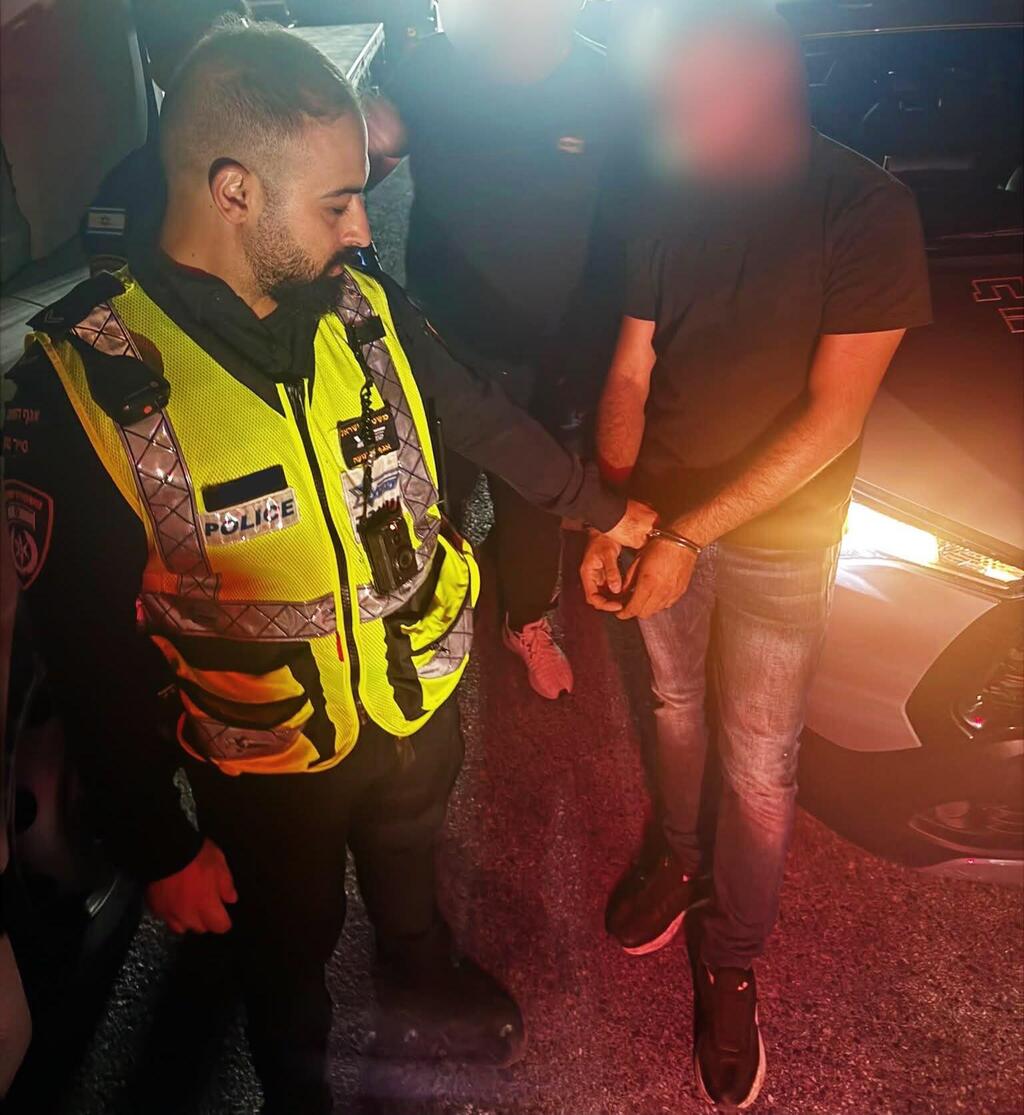 مطاردة على شارع 85 واعتقال شاب من طمرة (الشرطة) مطاردة على شارع 85 واعتقال شاب من طمرة