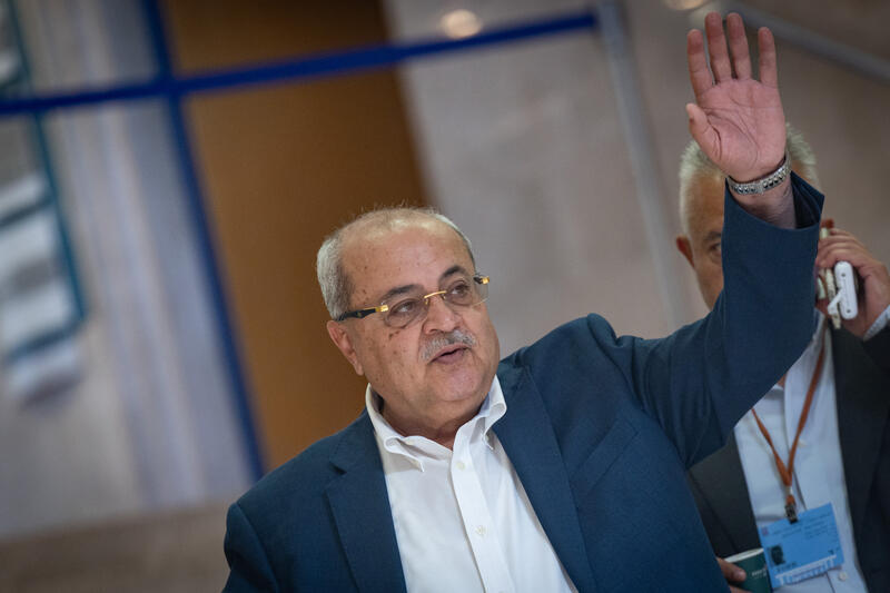 أحمد الطيبي من جلسة لجنة الانتخابات المركزية لبحث شطب سامي أبو شحادة