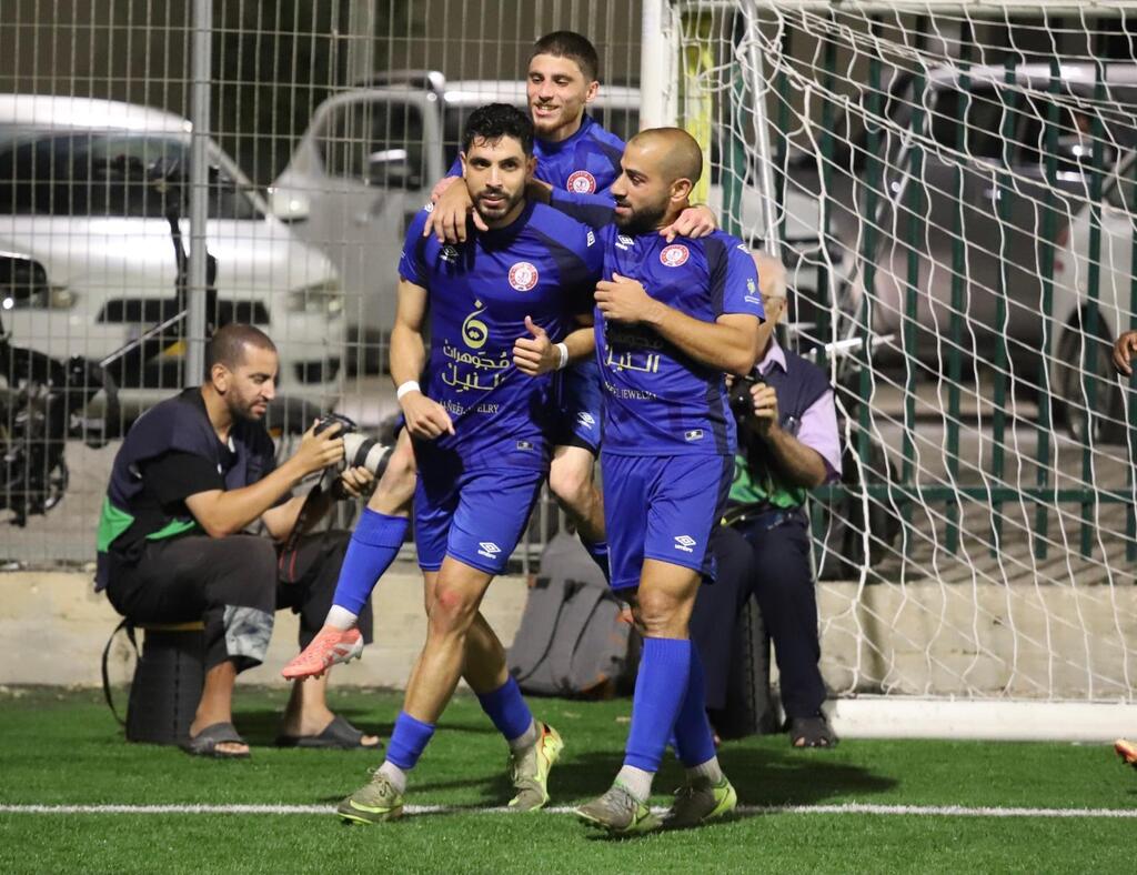 هبوعيل باقة الغربية يحقق فوزه الأول بثلاثية أمام طيرة الكرمل (راديو الناس) هبوعيل باقة الغربية يحقق فوزه الأول بثلاثية أمام طيرة الكرمل