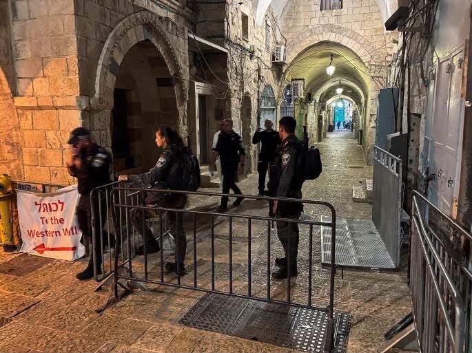 الاعتداءات على المسيحيين ورجال الدين المسيحيين في القدس (وفق البند 27 أ) الاعتداءات على المسيحيين ورجال الدين المسيحيين في القدس