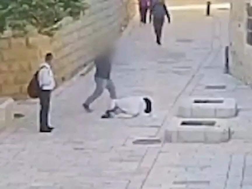 الاعتداءات على المسيحيين ورجال الدين المسيحيين في القدس (وفق البند 27 أ) الاعتداءات على المسيحيين ورجال الدين المسيحيين في القدس