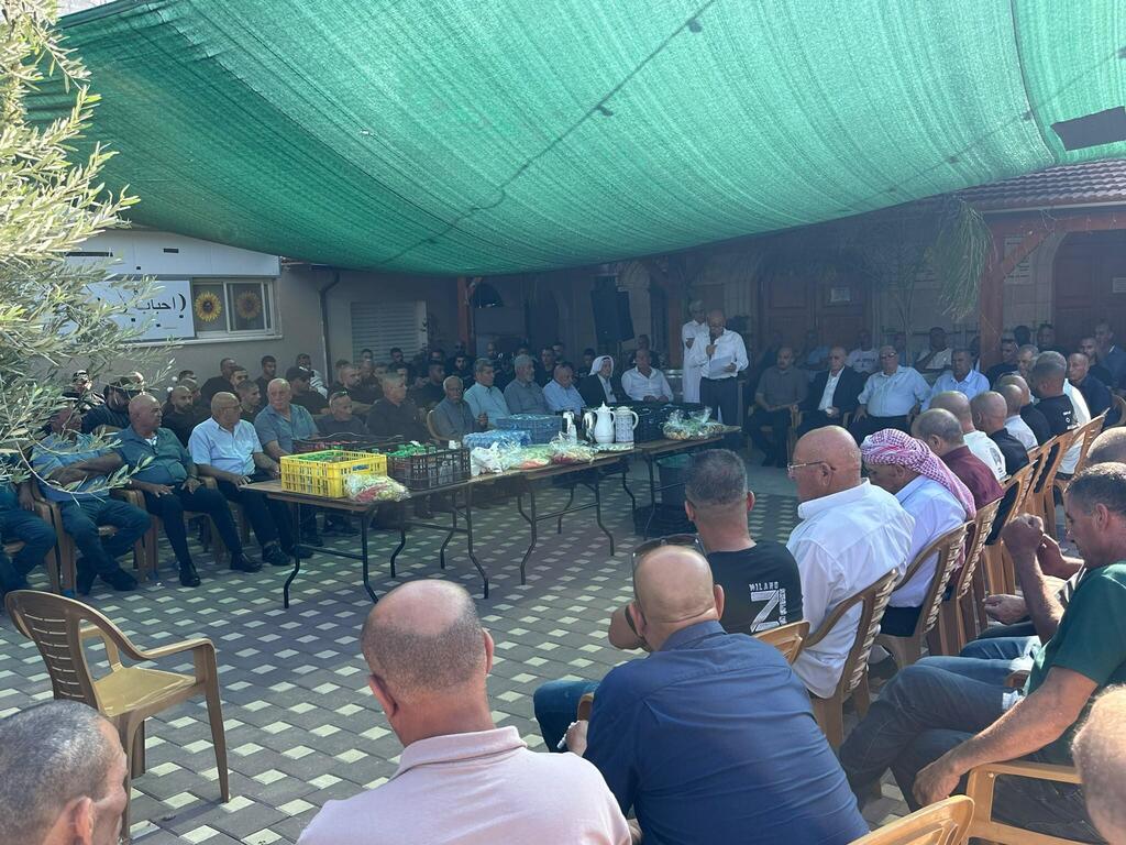 صلح بين عائلتي الشيخ ومرعي في طوبا الزنغرية بعد إنهاء خلاف بينهما (وفق البند 27 أ) صلح بين عائلتي الشيخ ومرعي في طوبا الزنغرية بعد إنهاء خلاف بينهما
