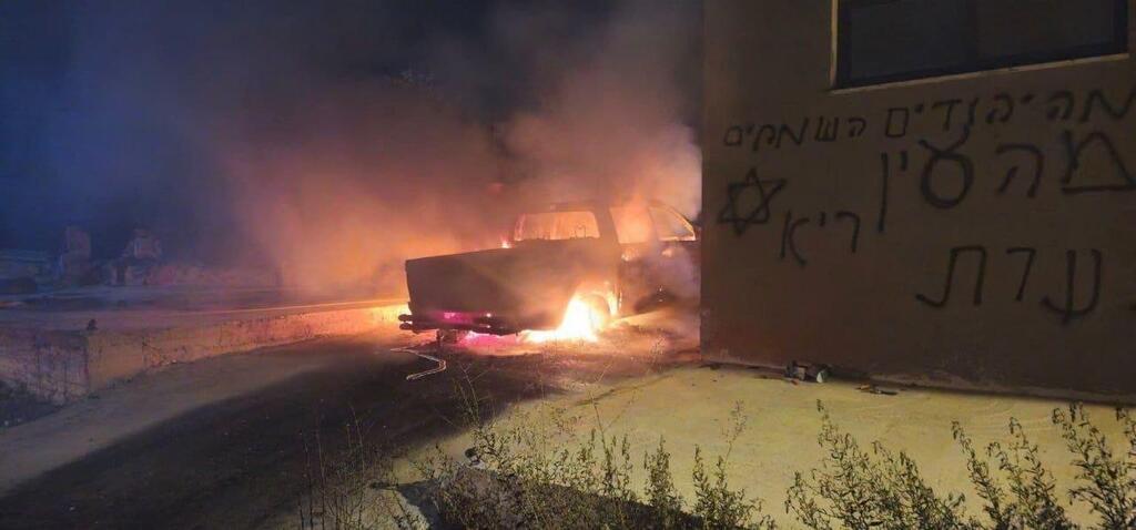 من قرية دير أبو مشعل (وفق البند 27 أ) من قرية دير أبو مشعل