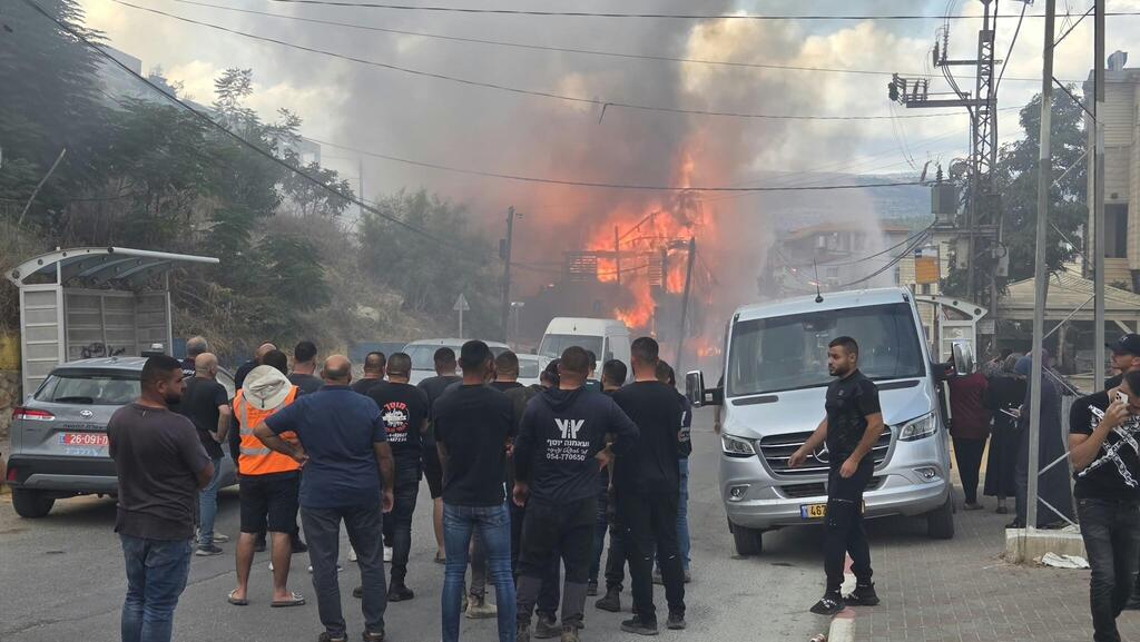 حريق بمبنى في عرابة (راديو الناس) حريق بمبنى في عرابة