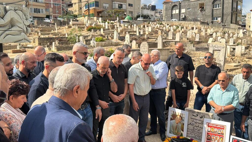 إحياء ذكرى هبة الأقصى في سخنين والبطوف بزيارة أضرحة الشهداء (راديو الناس) إحياء ذكرى هبة الأقصى في سخنين والبطوف بزيارة أضرحة الشهداء