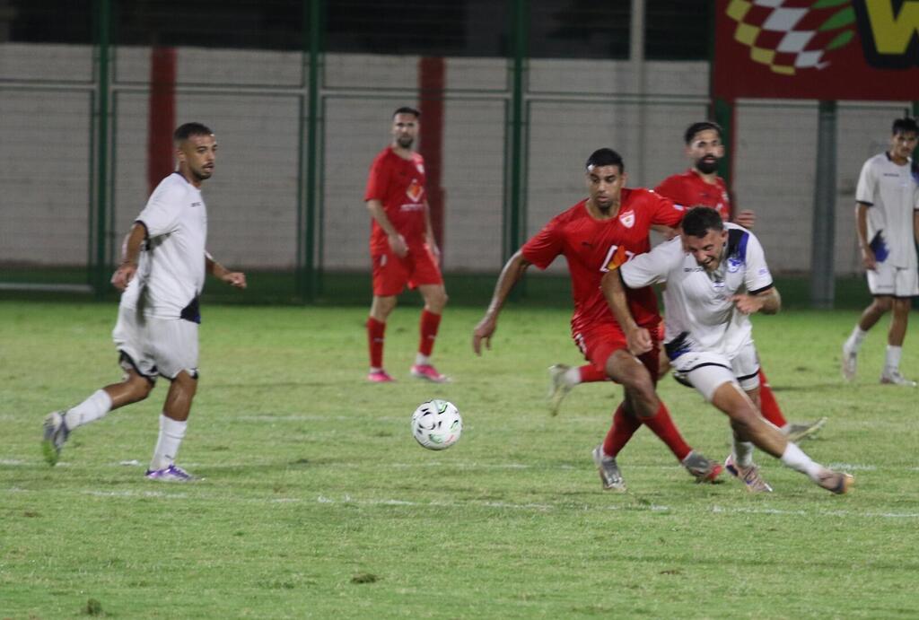 النادي الرياضي الطيرة يقلب الطاولة على نيشر (راديو الناس) النادي الرياضي الطيرة يقلب الطاولة على نيشر