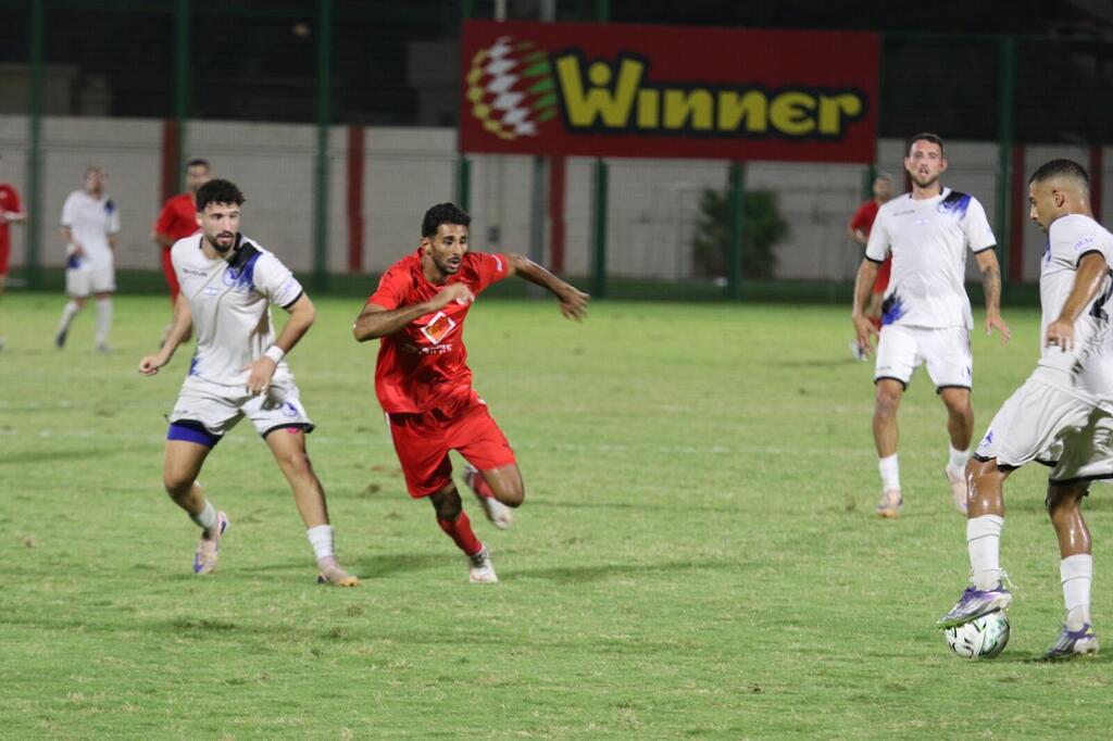 النادي الرياضي الطيرة يقلب الطاولة على نيشر (راديو الناس) النادي الرياضي الطيرة يقلب الطاولة على نيشر