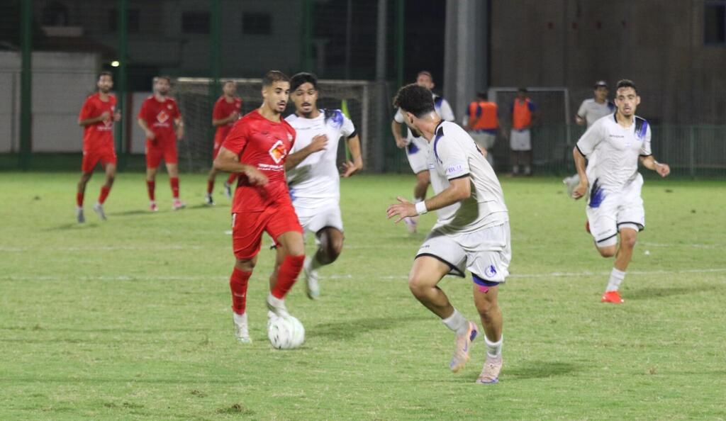 النادي الرياضي الطيرة يقلب الطاولة على نيشر (راديو الناس) النادي الرياضي الطيرة يقلب الطاولة على نيشر