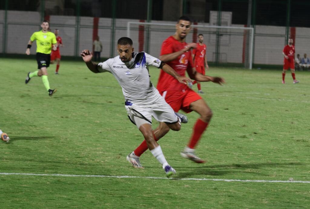 النادي الرياضي الطيرة يقلب الطاولة على نيشر (راديو الناس) النادي الرياضي الطيرة يقلب الطاولة على نيشر