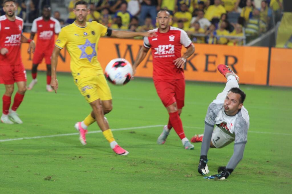 سخنين تُسقط أولى نقاط مكابي تل أبيب بتعادل بطعم الانتصار في بلومفيلد