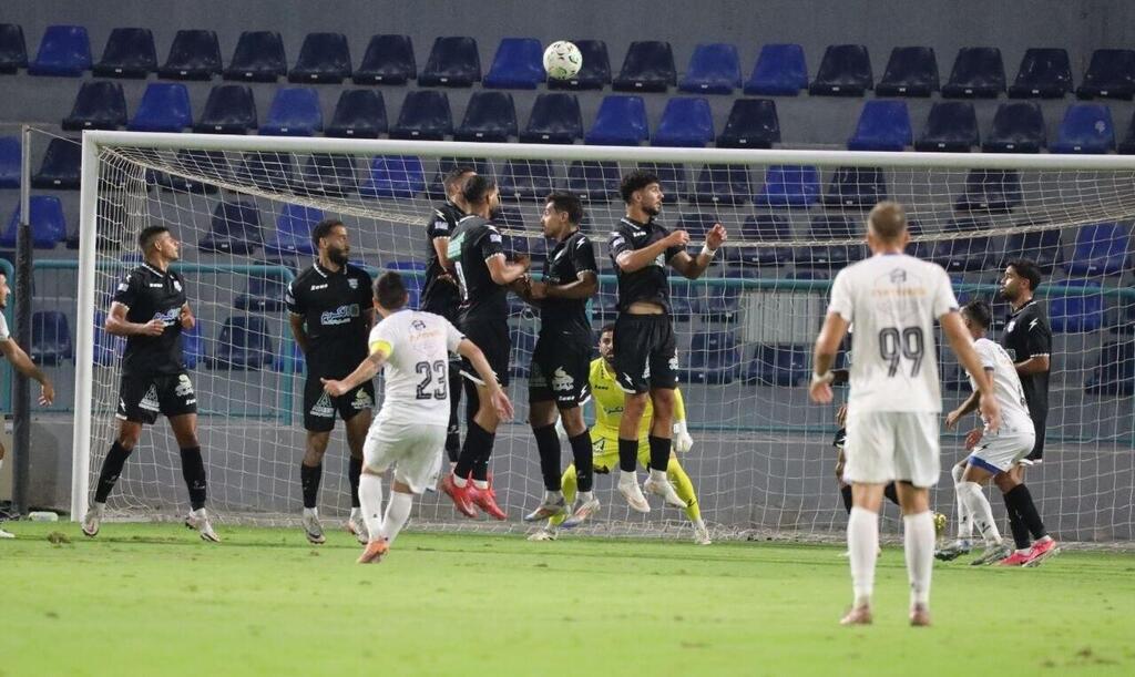 اتحاد أم الفحم يقلب الطاولة على مكابي شفاعمرو ويحجز بطاقة التأهل (راديو الناس) اتحاد أم الفحم يقلب الطاولة على مكابي شفاعمرو ويحجز بطاقة التأهل