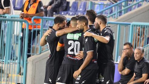 اتحاد أم الفحم يقلب الطاولة على مكابي شفاعمرو ويحجز بطاقة التأهل