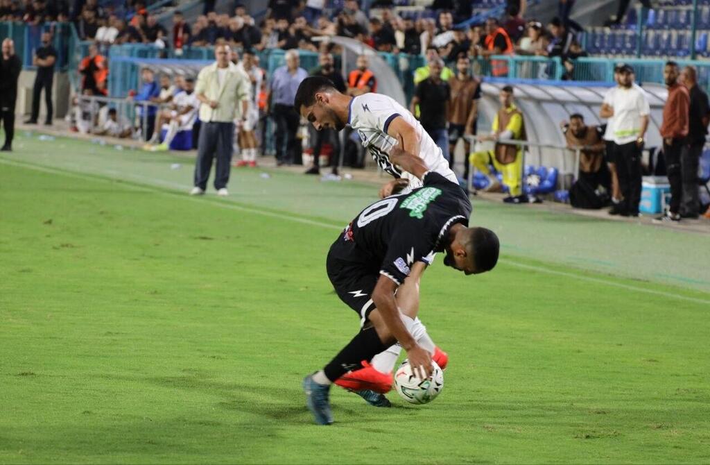 اتحاد أم الفحم يقلب الطاولة على مكابي شفاعمرو ويحجز بطاقة التأهل (راديو الناس) اتحاد أم الفحم يقلب الطاولة على مكابي شفاعمرو ويحجز بطاقة التأهل