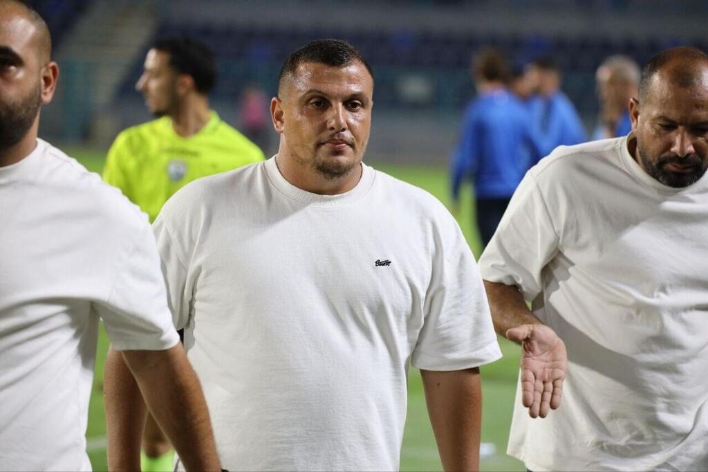 اتحاد أم الفحم يقلب الطاولة على مكابي شفاعمرو ويحجز بطاقة التأهل (راديو الناس) اتحاد أم الفحم يقلب الطاولة على مكابي شفاعمرو ويحجز بطاقة التأهل