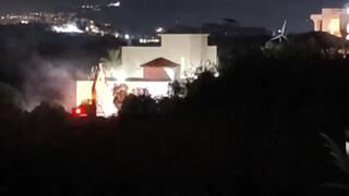 خشية تنفيذ أمر الهدم: مواطن من مدينة أم الفحم يباشر بهدم منزله بيديه