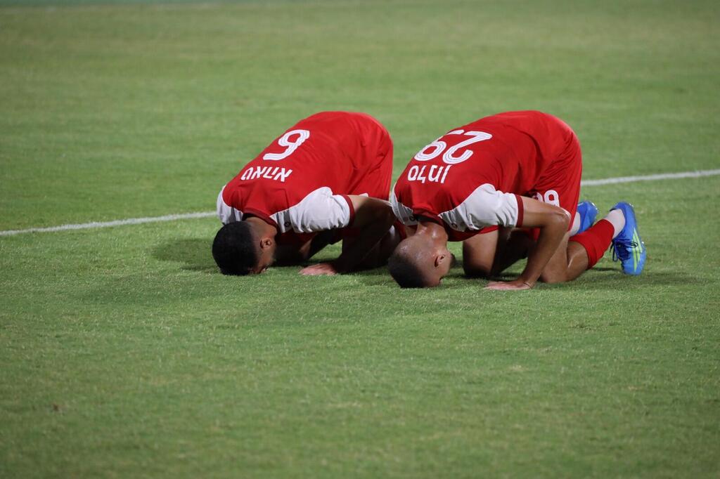 فوز بيتي هام لاتحاد أبناء سخنين على ضيفه هبوعيل بيتح تكفا بثنائية نظيفة (راديو الناس) فوز بيتي هام لاتحاد أبناء سخنين على ضيفه هبوعيل بيتح تكفا بثنائية نظيفة