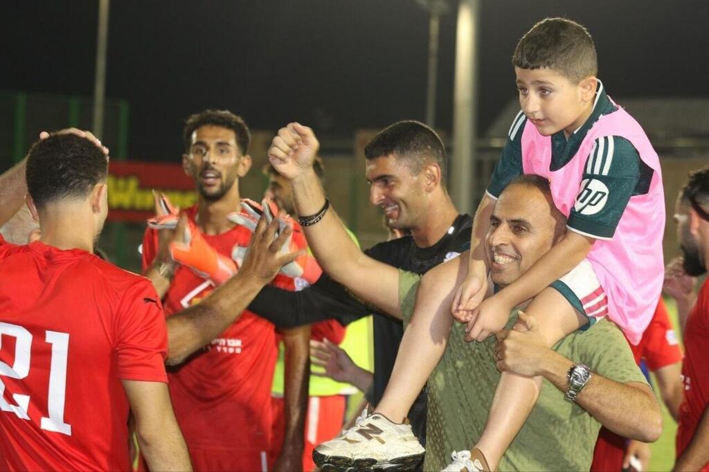 مباريات قوية في الدرجة الأولى (راديو الناس) مباريات قوية في الدرجة الأولى