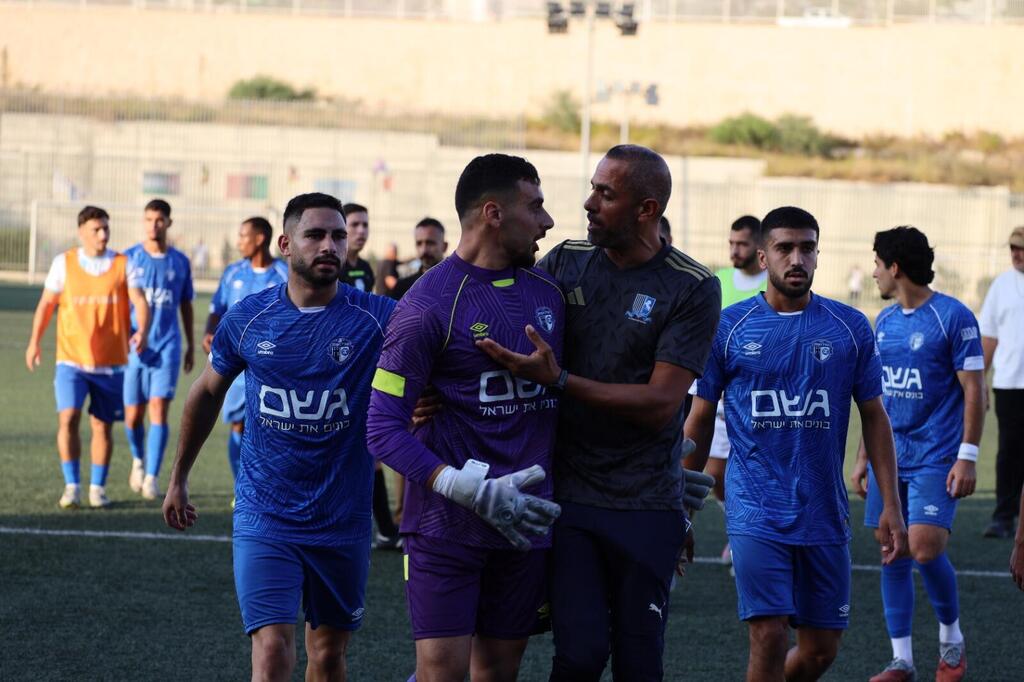 تعادل مثير في الجولة السابعة من دوري الدرجة الأولى (راديو الناس) تعادل مثير في الجولة السابعة من دوري الدرجة الأولى