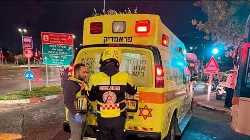 باص يدهس شابة ويصيبها بجراح خطيرة في القدس