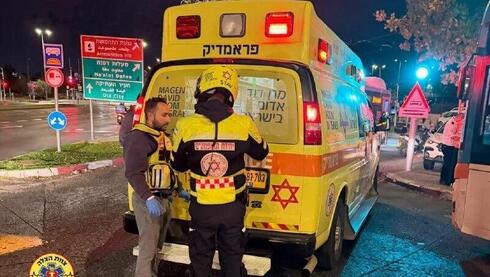 باص يدهس شابة ويصيبها بجراح خطيرة في القدس