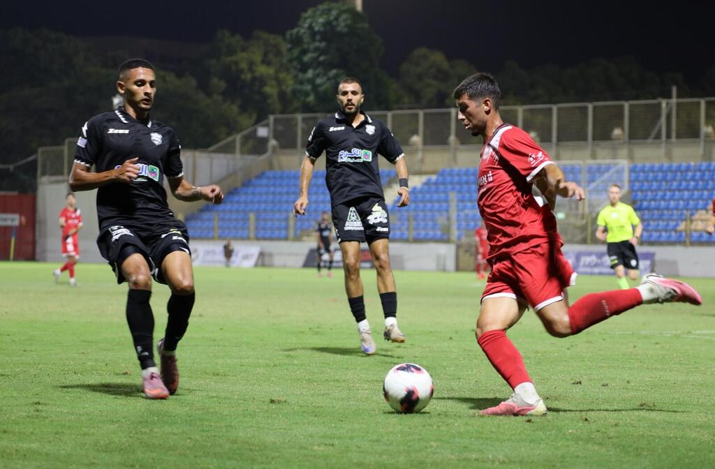 اتحاد أم الفحم يسقط أمام رعنانا (راديو الناس) اتحاد أم الفحم يسقط أمام رعنانا