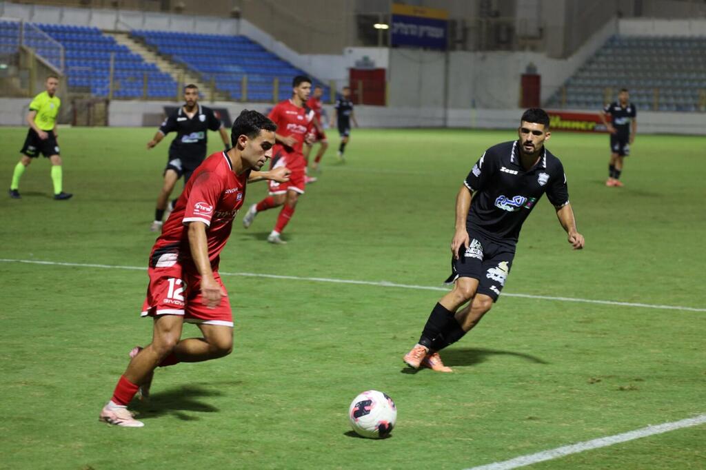 اتحاد أم الفحم يسقط أمام رعنانا (راديو الناس) اتحاد أم الفحم يسقط أمام رعنانا