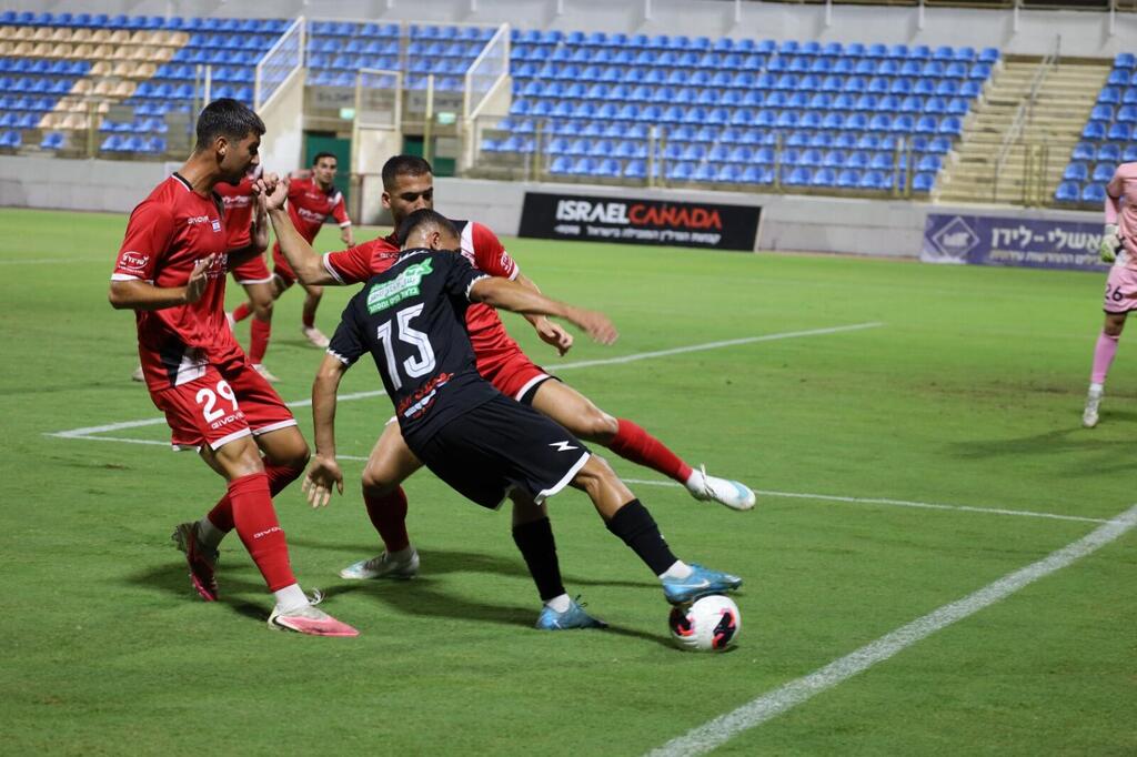 اتحاد أم الفحم يسقط أمام رعنانا (راديو الناس) اتحاد أم الفحم يسقط أمام رعنانا