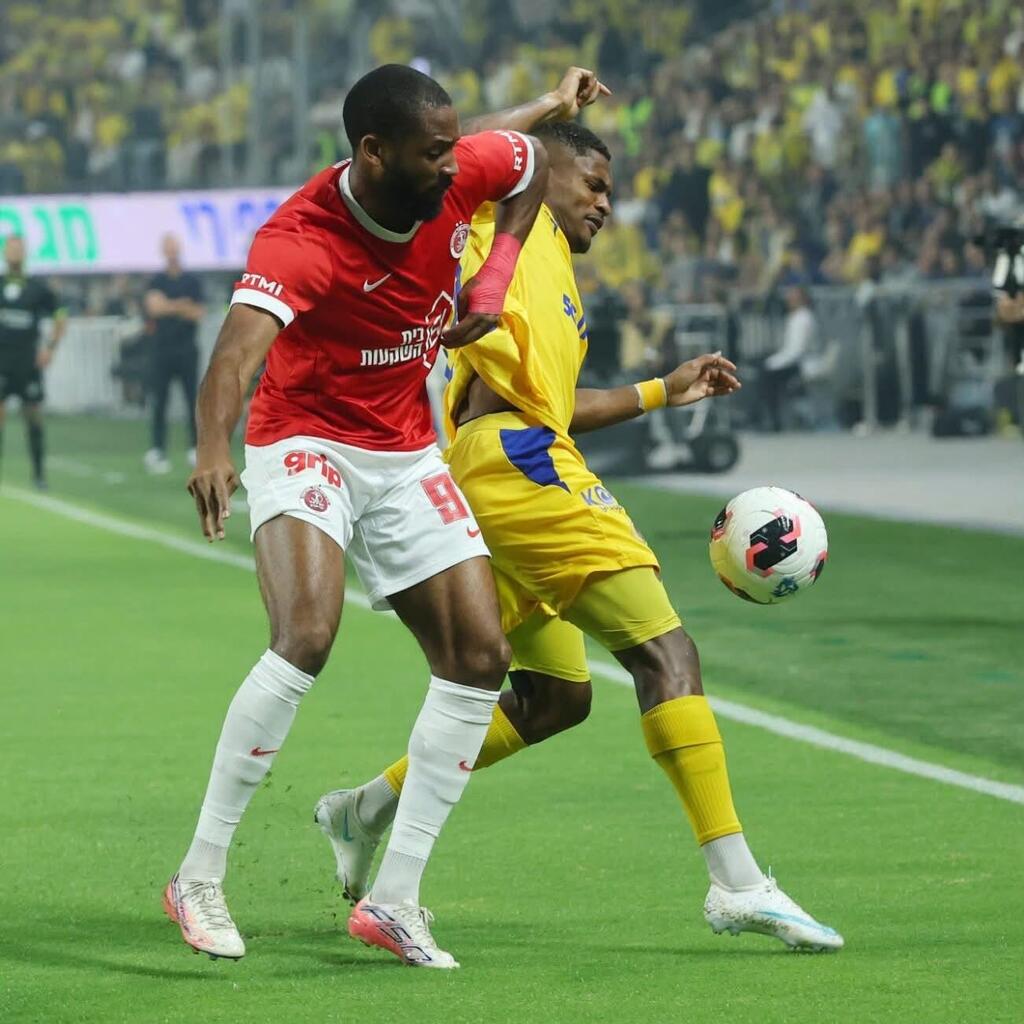 هبوعيل تل أبيب يُسقط مكابي تل أبيب بثلاثية نارية (تصوير مديرية الدوري) هبوعيل تل أبيب يُسقط مكابي تل أبيب بثلاثية نارية