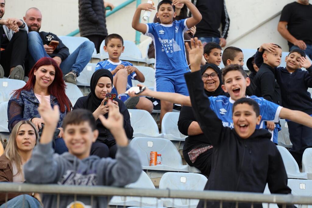 إخاء الناصرة يفوز على كفر قاسم (راديو الناس) إخاء الناصرة يفوز على كفر قاسم