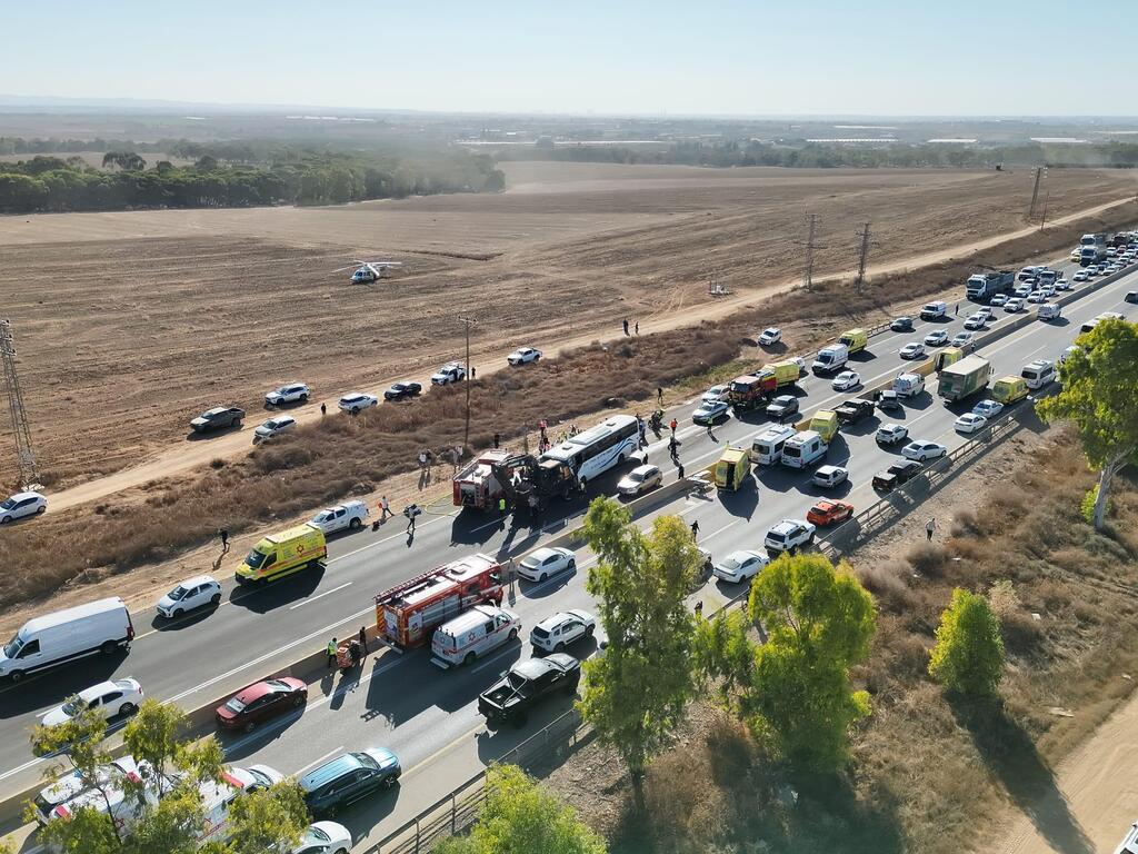 قتيل و19 مصابا في حادث طرق خطير على شارع 25 جنوبي البلاد